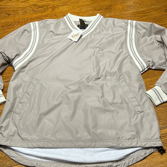 Eastbay Performance Athletic Appary taupe/cream v-neck pullover.Size Small.